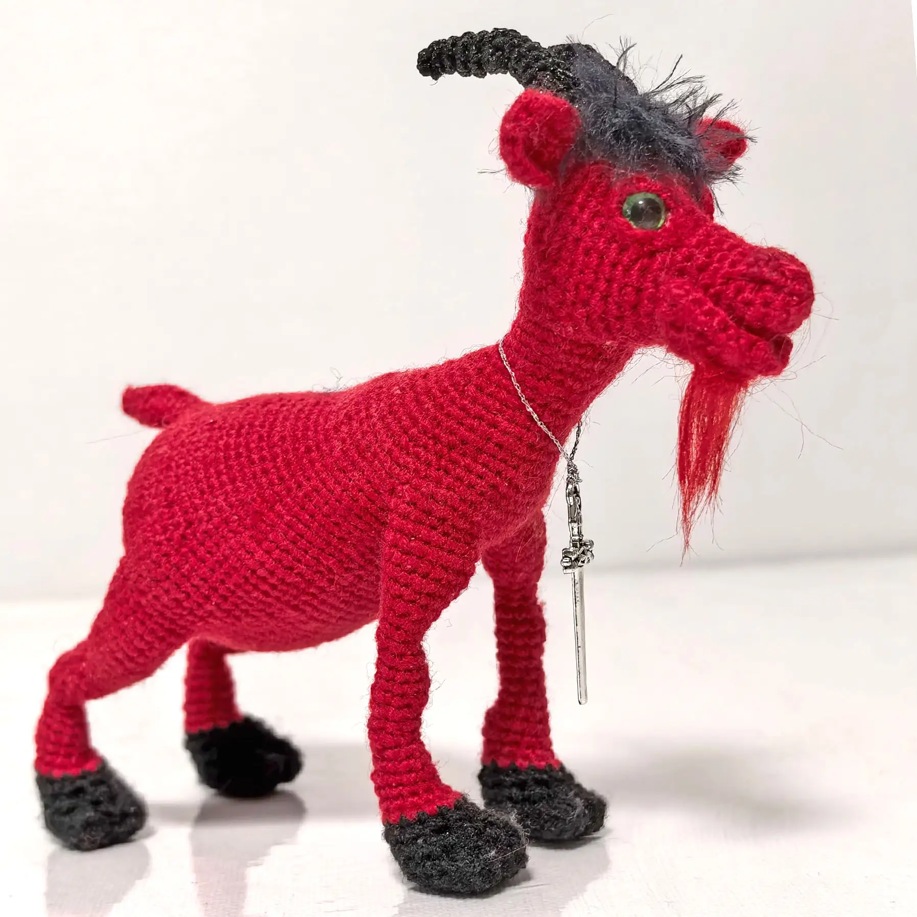 🔥 2027 — год Красной Огненной Козы! Встречайте яркого козлика от Марии Тумаевой! 🐐