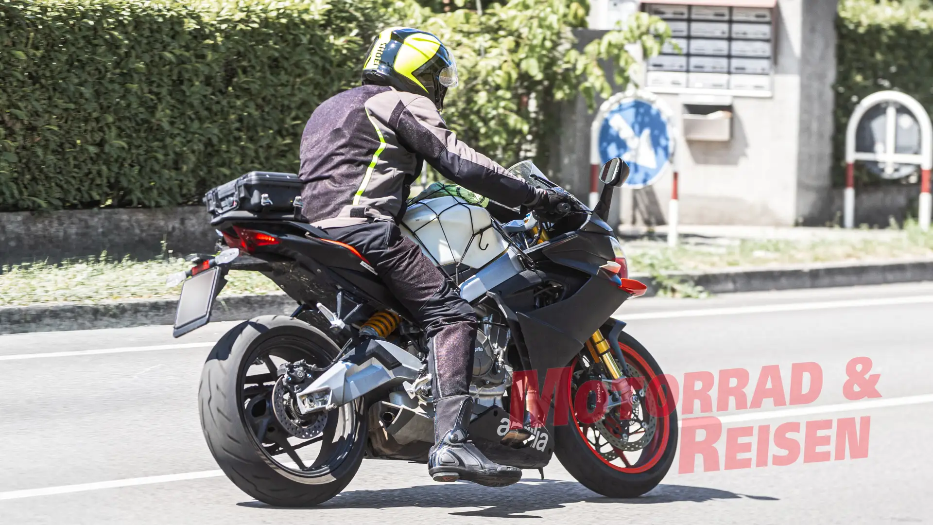 Aprilia обновит RS 660 к 2027 модельному году. Один из самых популярных спортбайков сре...