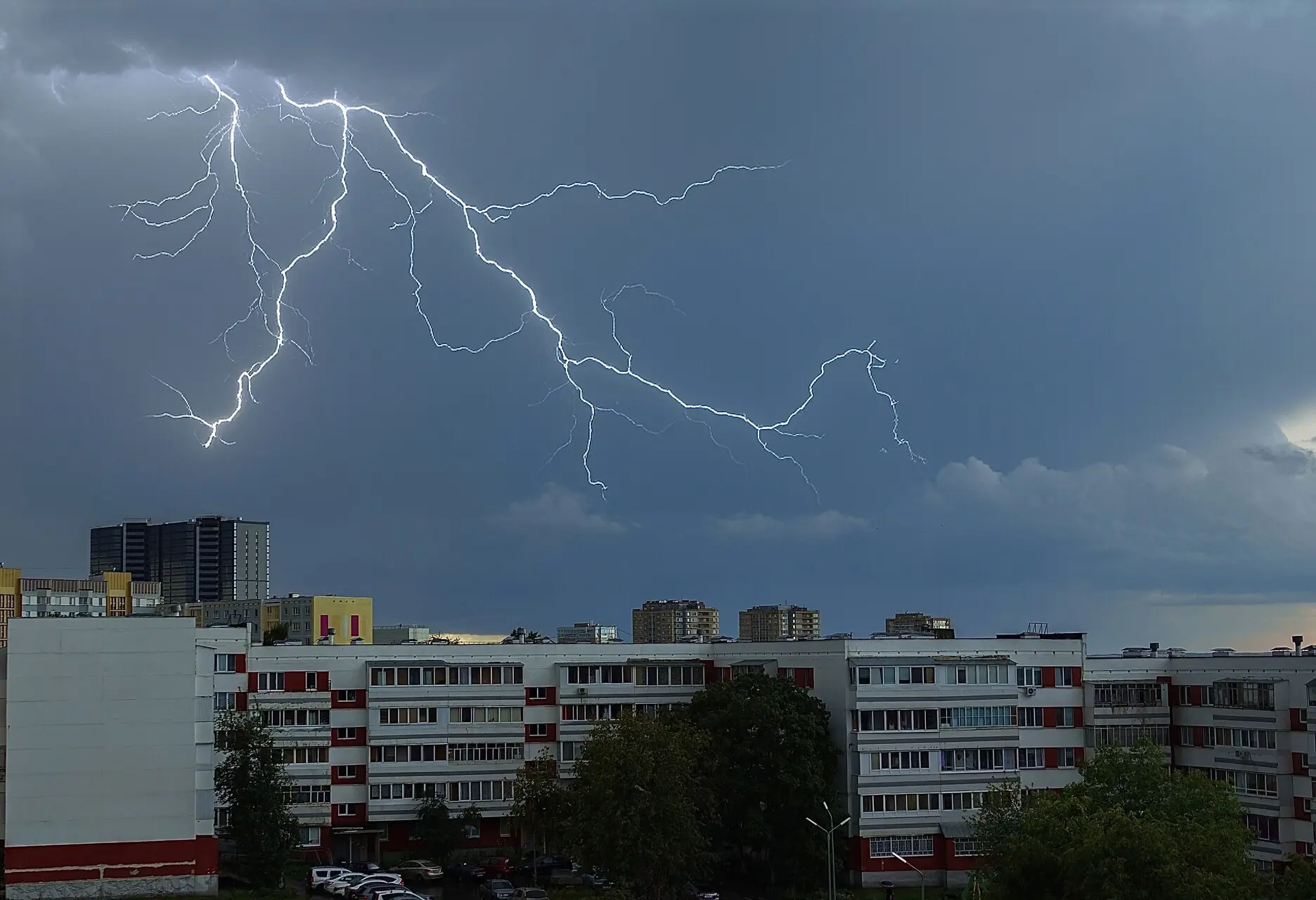 ⛈️На Татарстан надвигаются грозы с градом и сильным ветром

В ближайшие дни погодная ситуация в Тата