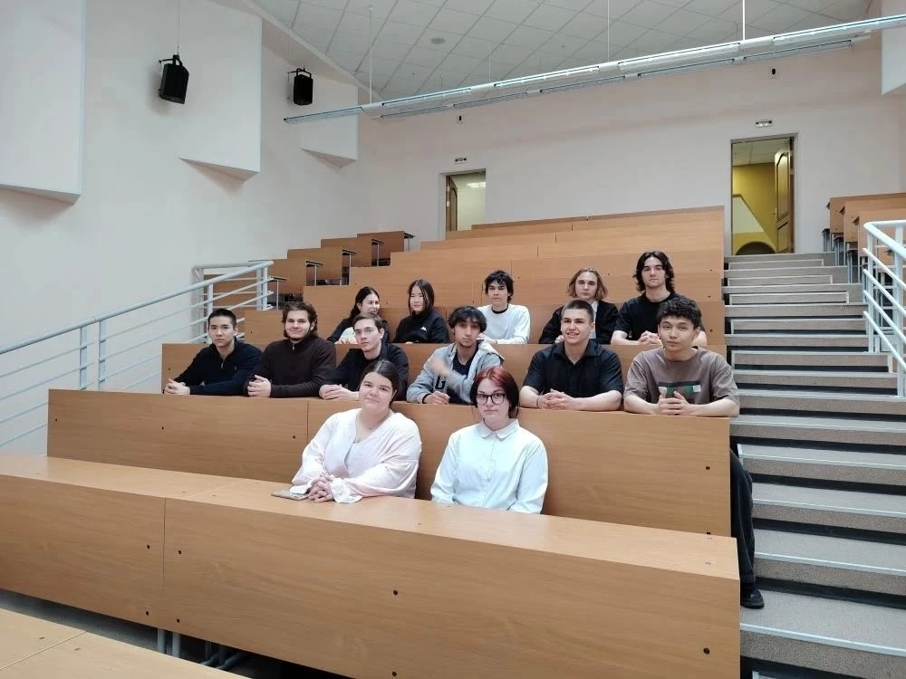 🎓 «Твой выбор — твоё будущее»: наши школьники на лекции в СурГУ  Ученики нашей школы стали участника