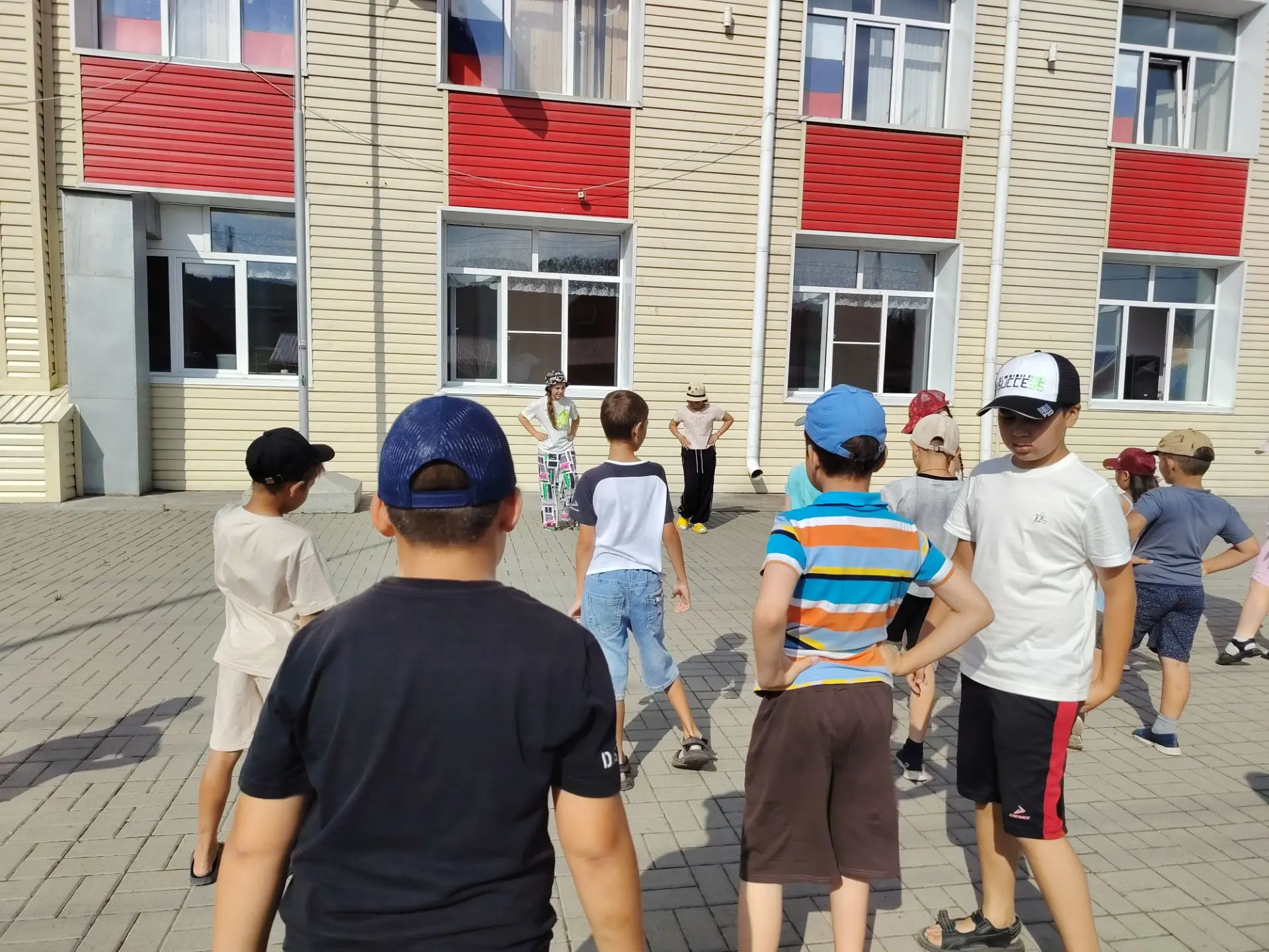 День 12. 
Сегодняшний день в нашем лагере был невероятно насыщенным и познавательным! Наши отряды ра