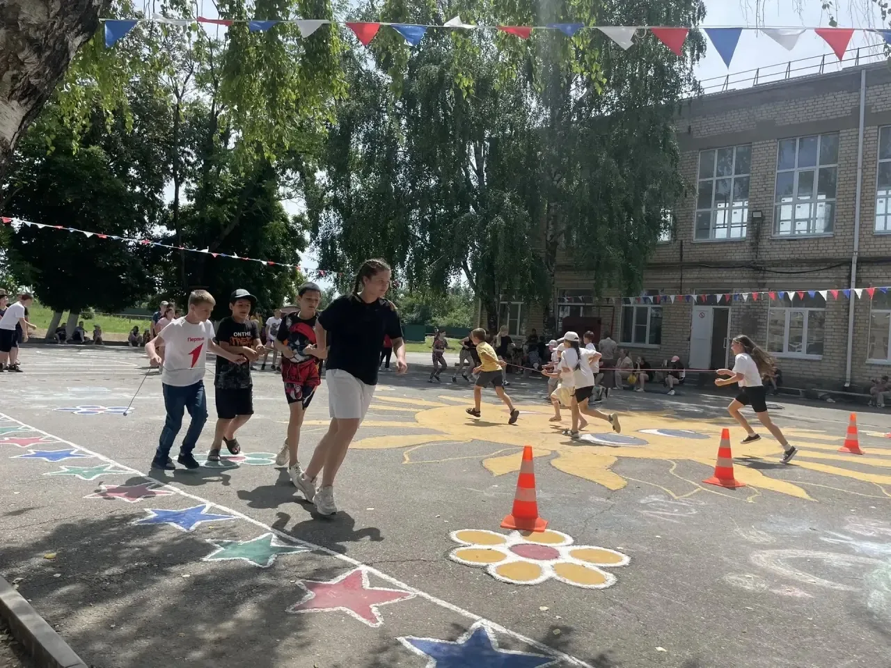 🎉 Сегодня в нашем лагере прошёл День народов России. День получился насыщенным, но лёгким — все усп