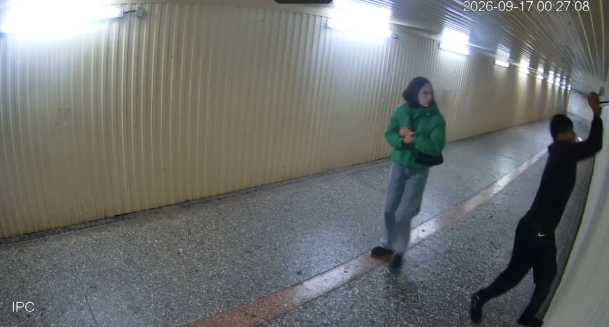 В Курске молодой человек разбил камеру в подземном переходе