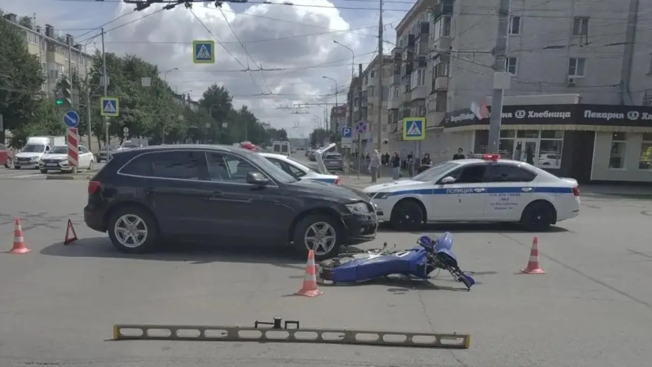 🔥 Подросток на мотоцикле врезался в Audi
