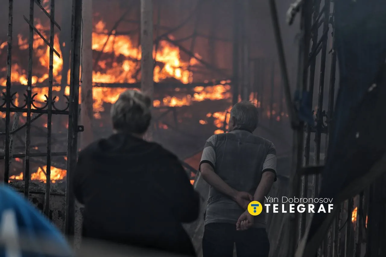 ‼️Уничтожен киевский ТЦ "Квадрат"  Ранее сообщалось, что Украина постоянно прячет производства БПЛА 