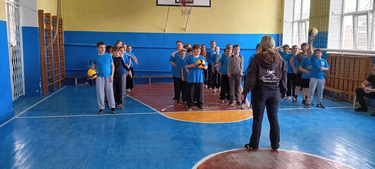 Будь здоров🏃‍♂️🏃‍♀️  Для учащихся 4-х классов прошли весёлые спортивные соревнования «Здоровые старт