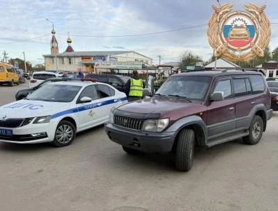 В Саратове две пенсионерки пострадали под колесами сдававших задним ходом машин