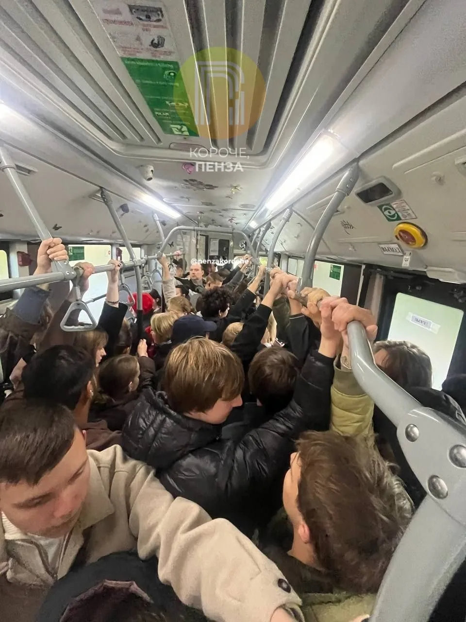 🚌 Подписчица пожаловалась на переполненные автобусы маршрута №93 в Пензе