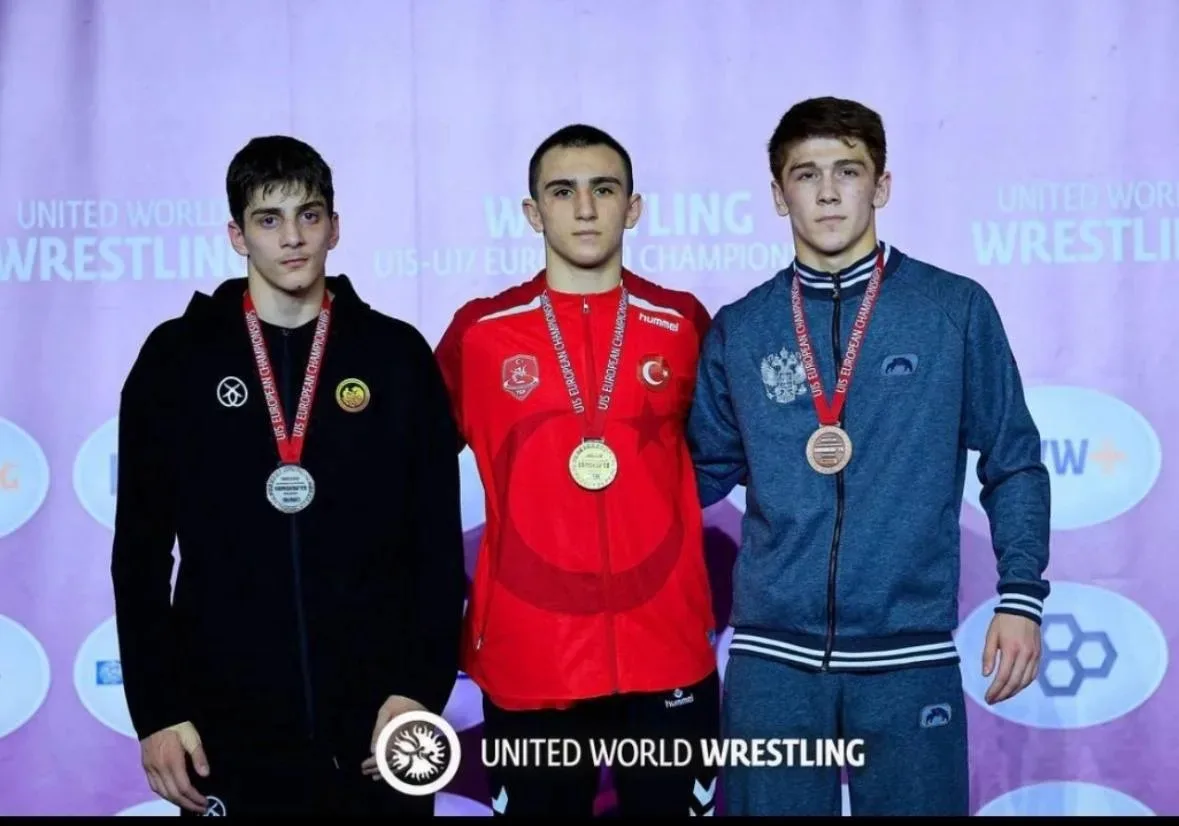 🥉Спортсмен из Карачаево-Черкесии Аслан Хаджимустафов завоевал бронзу на первенстве Европы U-15 по сп