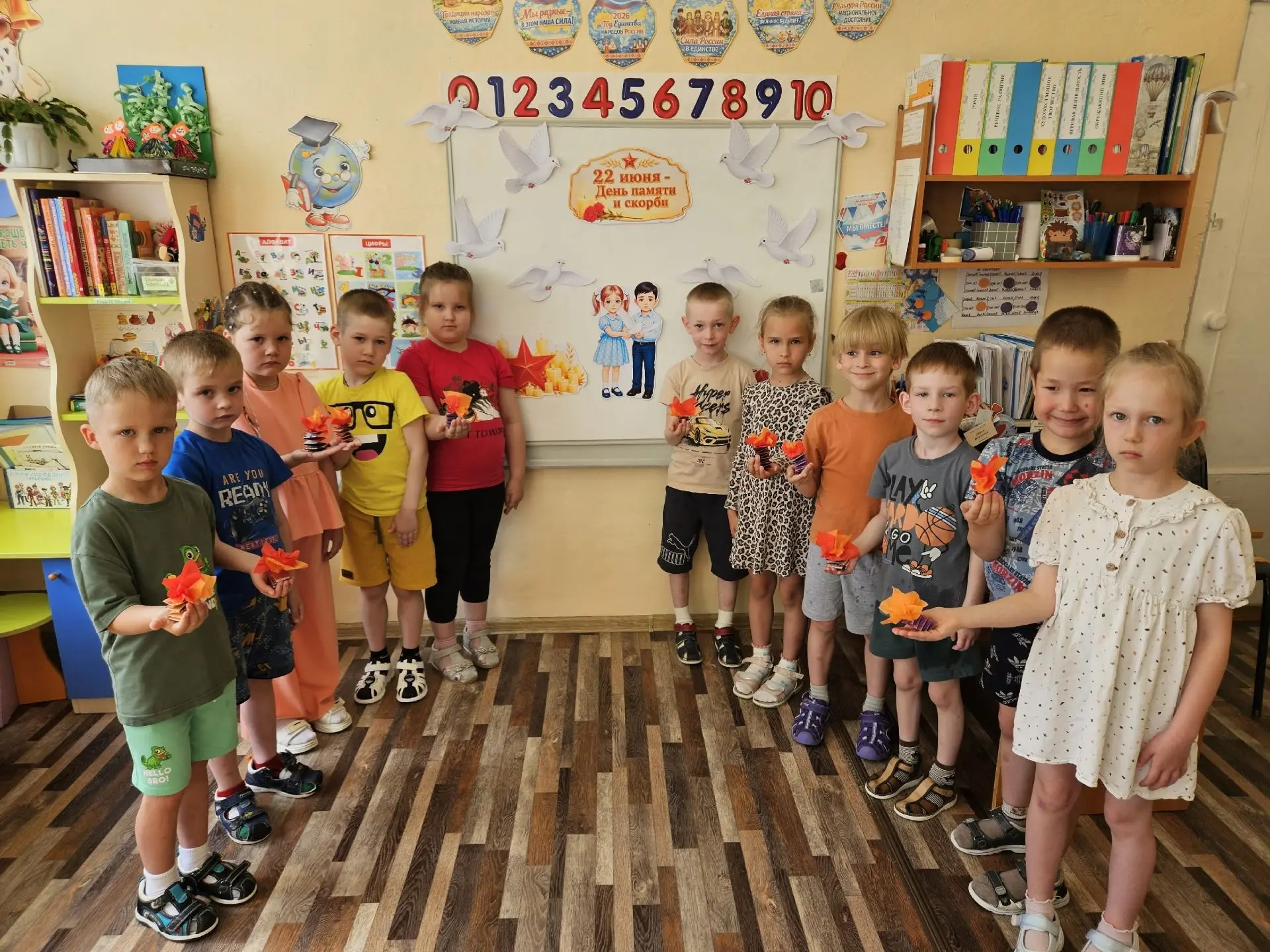 👫Маленькие сердца, большие чувства🇷🇺.
Сегодня наши дошкольники присоединились ко Дню памяти и ско