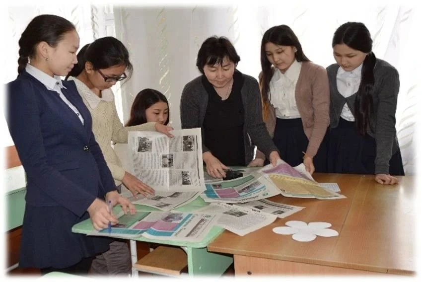 Немелде өөредилге төвүнүң 30 чылы: «Элээди журналист» бөлгүмүнге салым-чаяанныг уруглар хөй турган  
