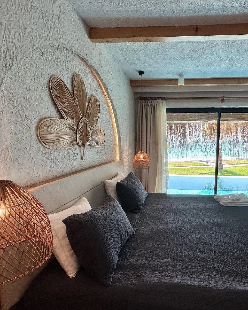 FLORA GARDEN ADULTS ONLY 16+ 5*