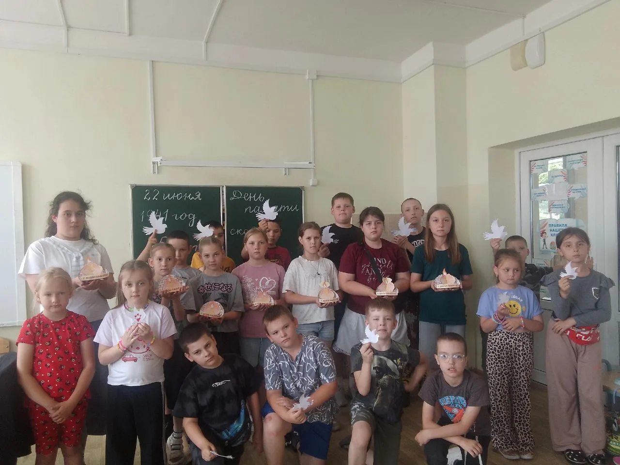 🕊️22 июня. День, когда время словно остановилось…

В 4 часа утра 1941 года мирная жизнь миллионов л