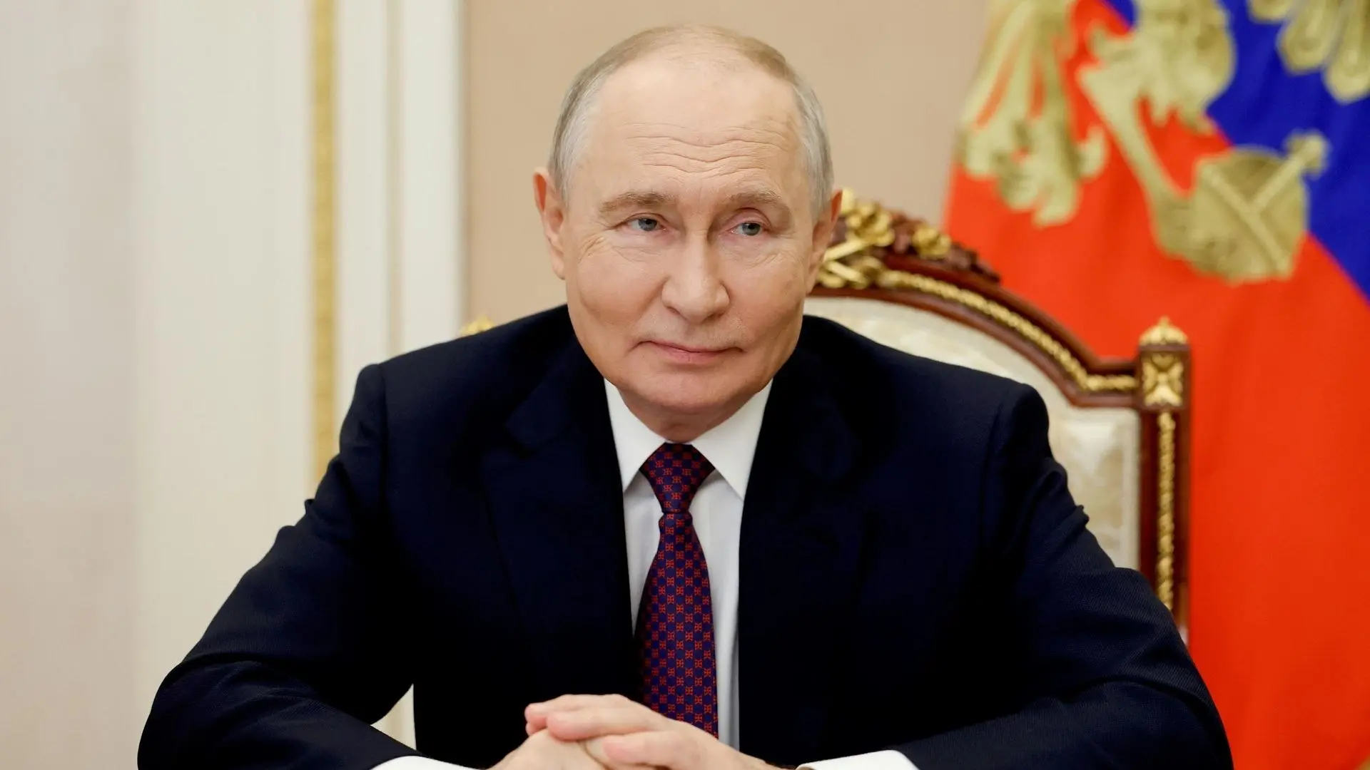 Президент России Владимир Путин сегодня отмечает день рождения, ему исполняется 74 года.