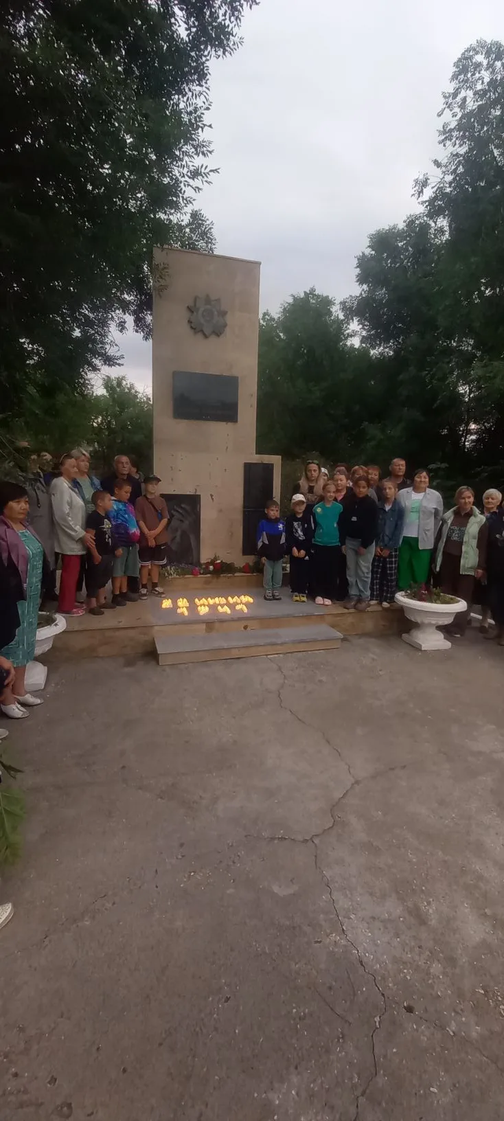 🕯 Никто не забыт, ничто не забыто: обучающиеся и педагоги нашей школы приняли участие в митинге, по