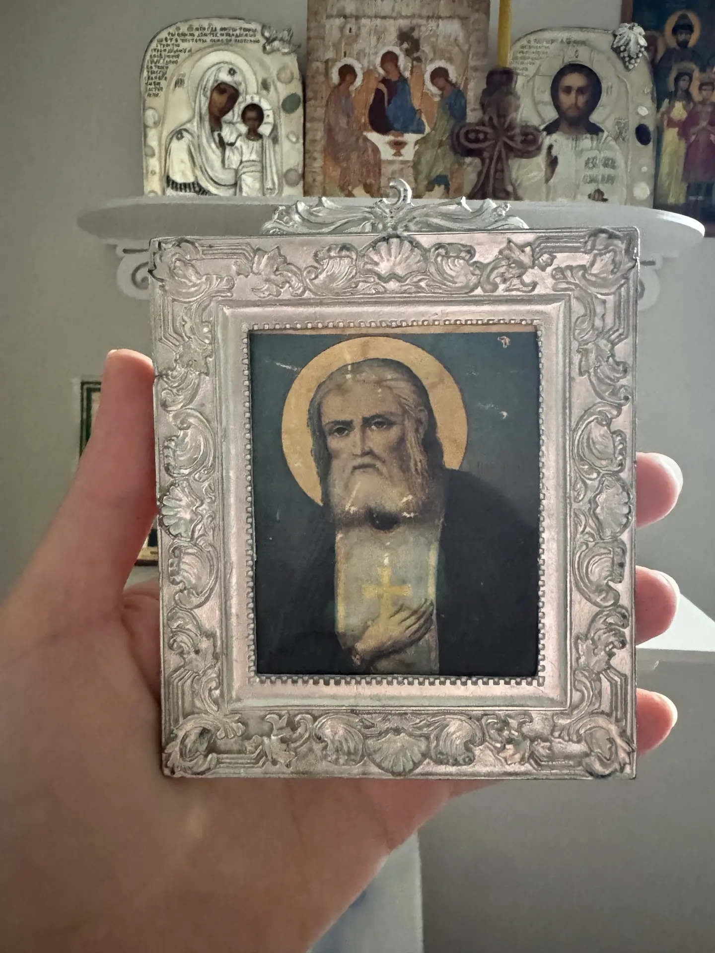 Та самая икона из поезда. Забрала ее с собой в Дивеево.