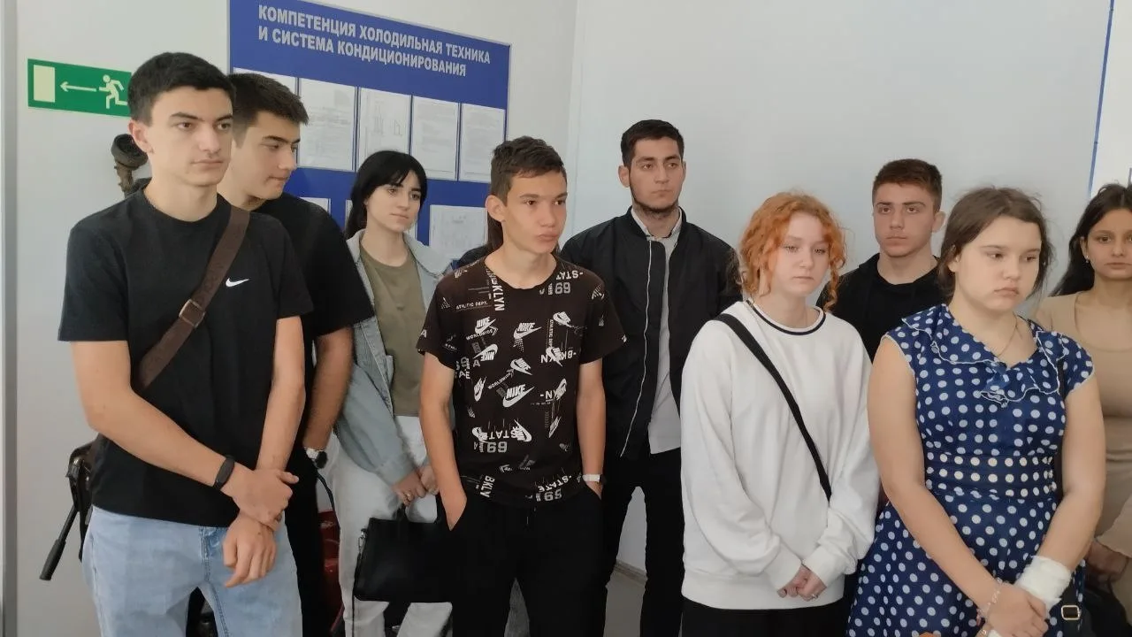 🏫 Школы в гостях: первые шаги в профессию!