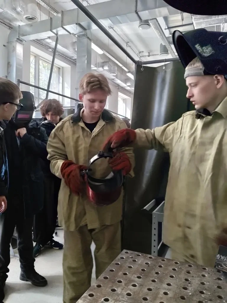 🔧 Сегодня ученики 9А класса побывали на дне открытых дверей в Белгородском политехническом колледже.