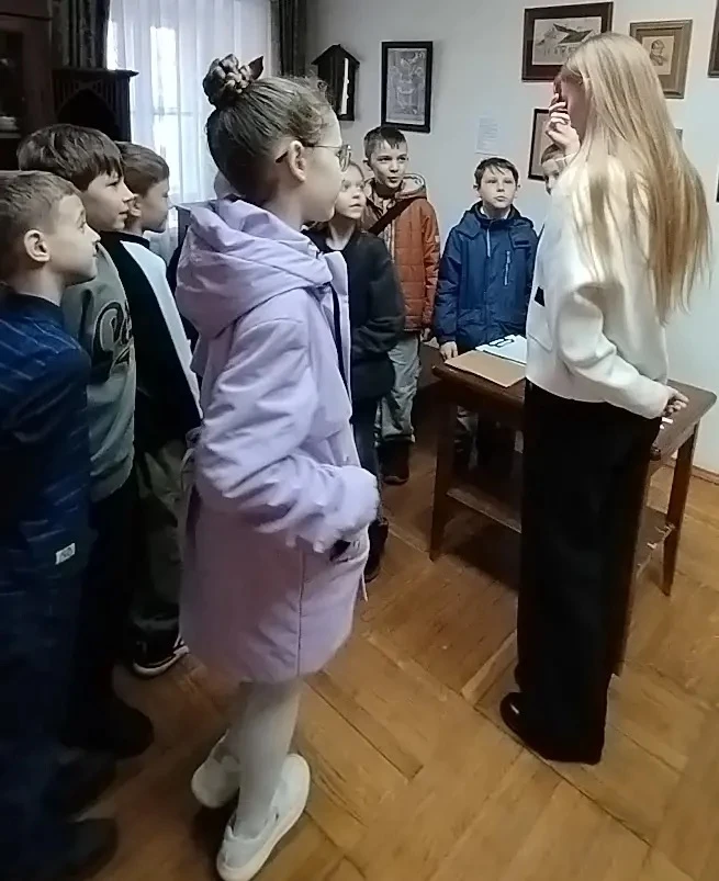 3 «В» класс отправился в увлекательное путешествие по миру сказок А. С. Пушкина, приняв участие в кв