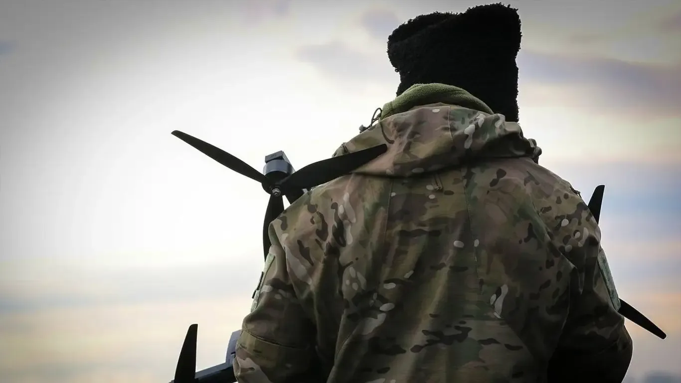 ⚠️ «Москва как витрина для G7»: эксперт объяснил массированный налёт БПЛА

Военный эксперт Юрий Кнут