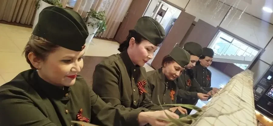 05.06.2026 07:55
Творчество, песня и добрые дела: ансамбль «Талларым» из Менделеевска направил гума