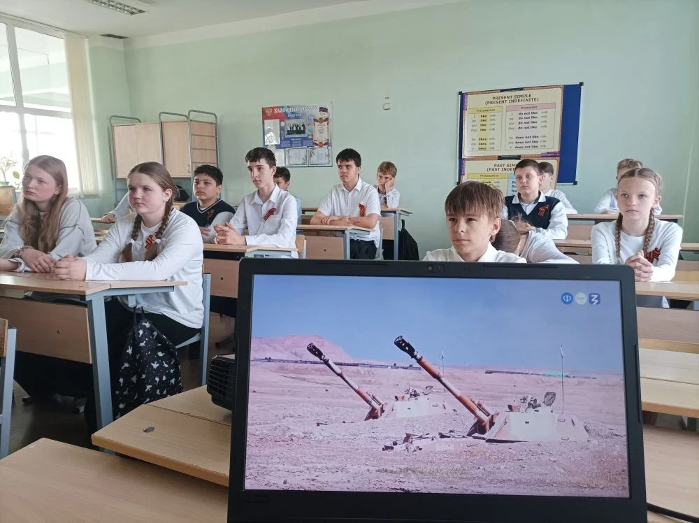 🇷🇺 Россия — мои горизонты: сила в технологиях!  Сегодня в 6–11 классах МОУ «Глебовская СОШ» прошли у