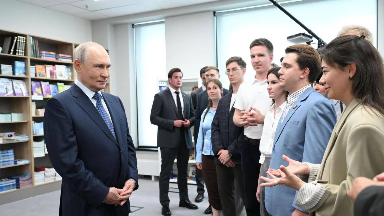 Выпускник Передовой инженерной школы НГУ поблагодарил Президента России за создание мер...