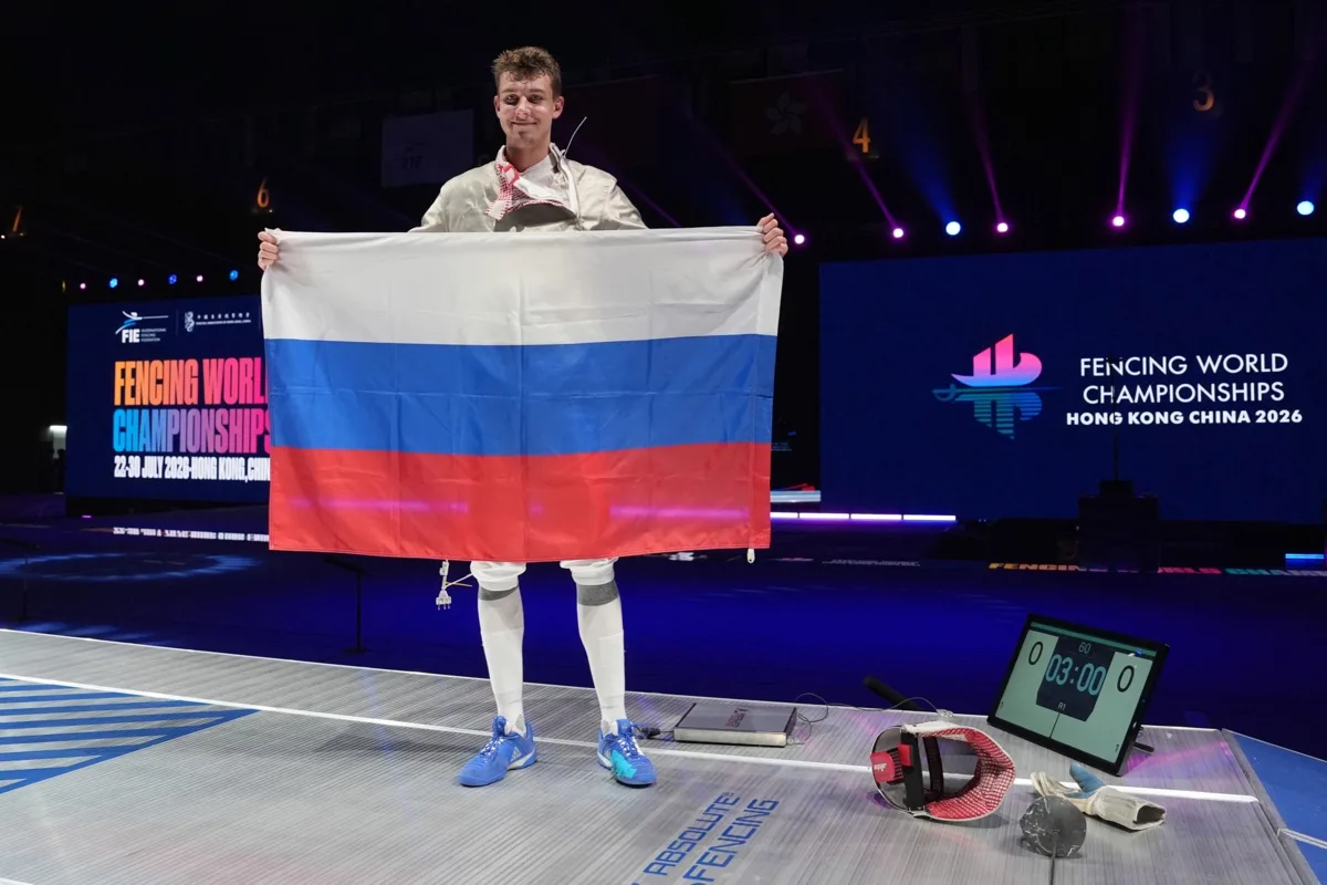 Наш чемпион! С флагом 🇷🇺

Павел Граудынь — чемпион мира по фехтованию на саблях! Разорвал всех в