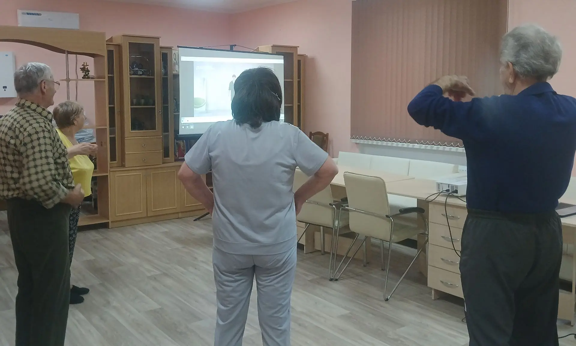 Тренируемся и танцуем