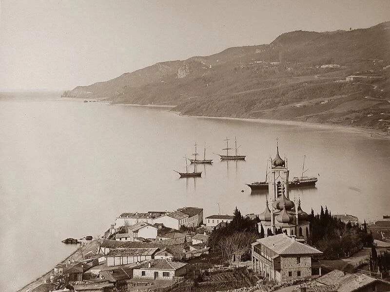 Ялтинский порт 1870-е. 📽

Подписывайтесь на 🏝️"ЯЛТА НОВОСТИ 24" 🏝️вся информация о событиях проис