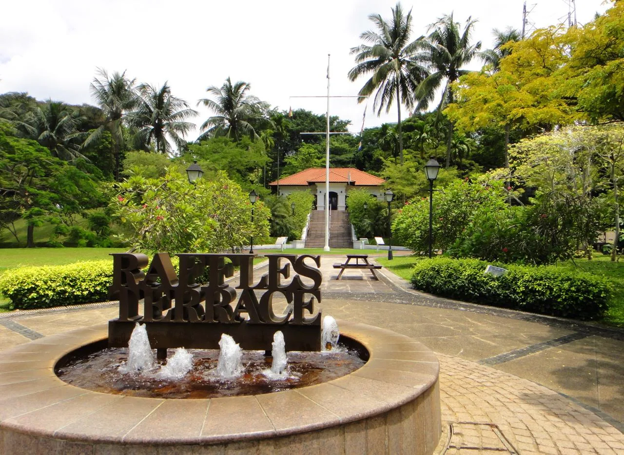 Парк Форт Каннинг, Сингапур 🇸🇬  🔹 Форт Каннинг - исторический парк на холме в самом центре Сингапура