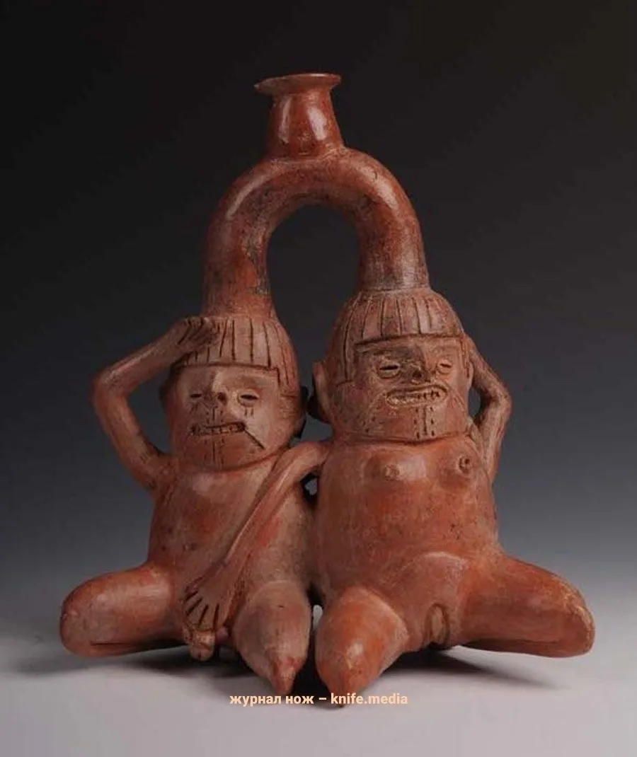 «Салинарская пара» (Salinar Couple) — два керамических сосуда культуры Салинар (террито...