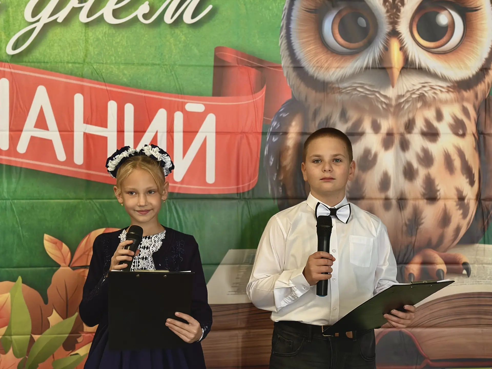 Сегодня наша школа вновь распахнула двери для своих учеников! Торжественная линейка, по...