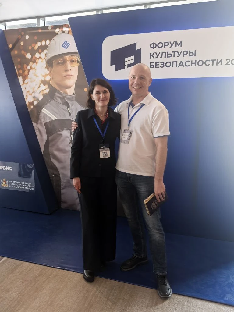 Моя трудовая деятельность началась в 10 лет, когда я написал свой первый рассказ в лите...