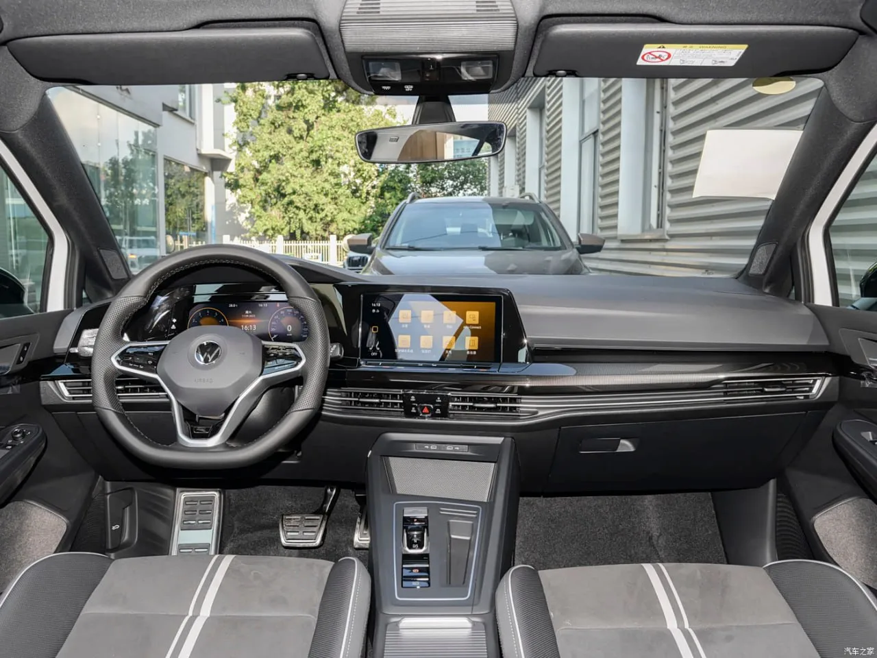 VOLKSWAGEN ДО ₽3 МЛН — И ДА, ВЫБИРАТЬ ЕСТЬ ИЗ ЧЕГО ⚡️  Golf, седаны и полноценные кроссоверы — в это