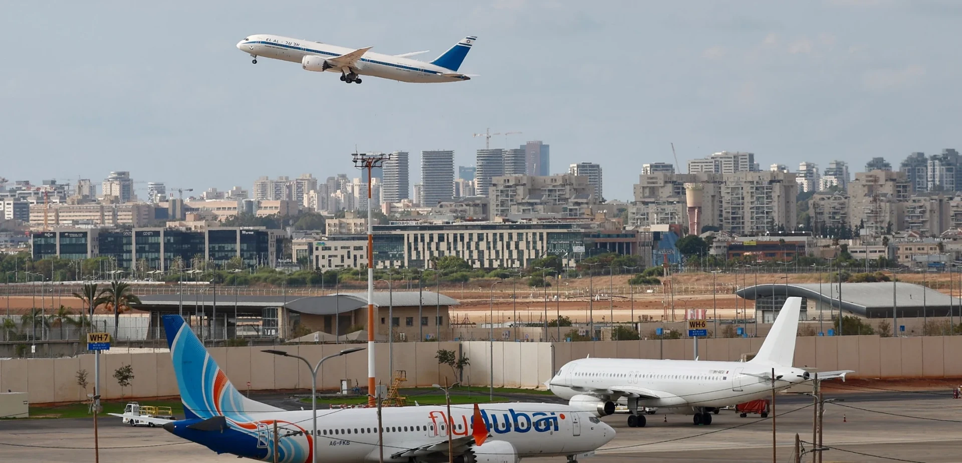 ЧП на рейсе Flydubai превратили в поле для информационных вбросов