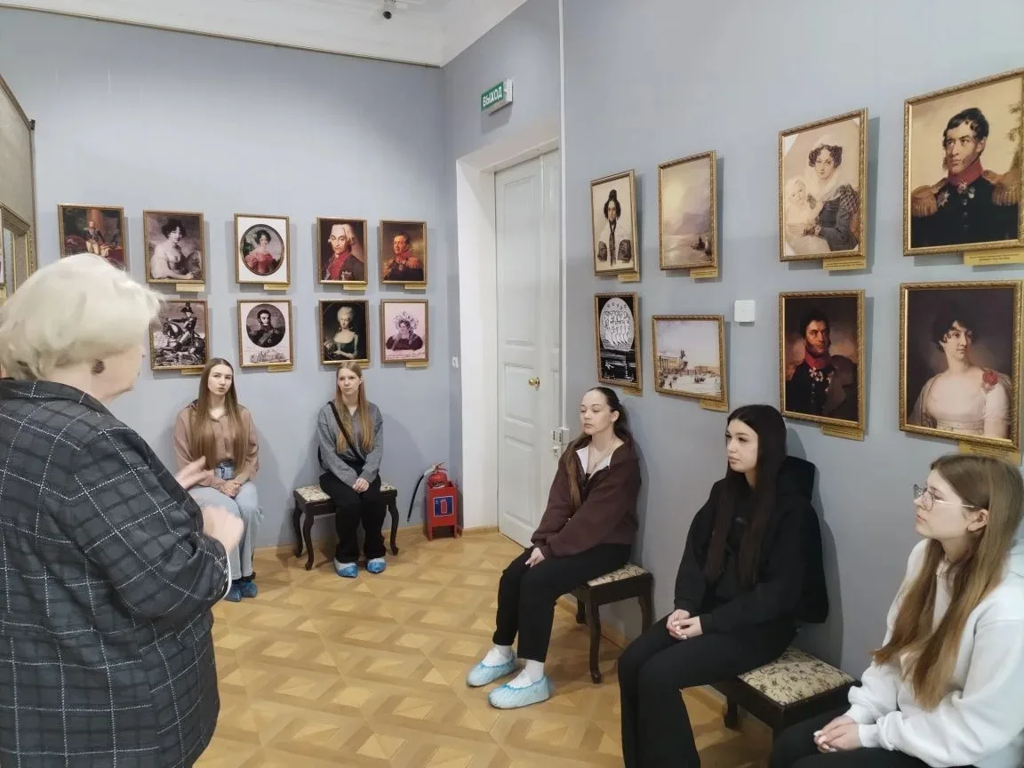 11‑й класс (гуманитарная подгруппа) был на экскурсии «Сибирский коридор» 😍  Узнали много нового о жи