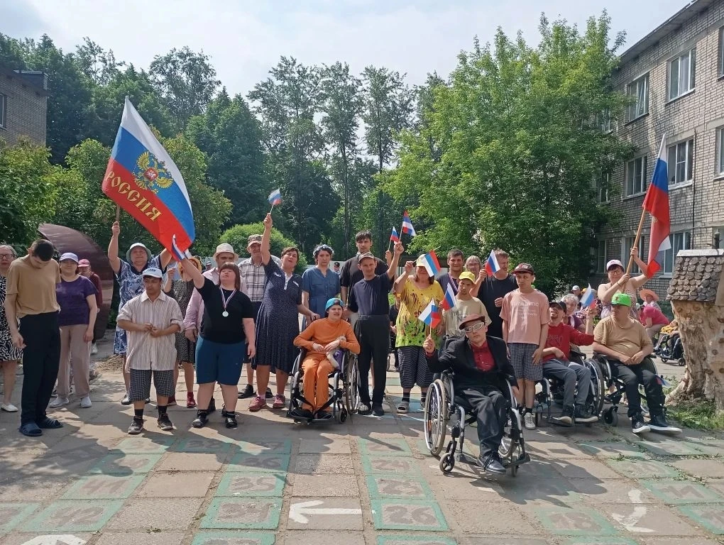 🇷🇺День России – это особенный день, наполненный гордостью за нашу страну. 
🇷🇺Вся Россия оживает,