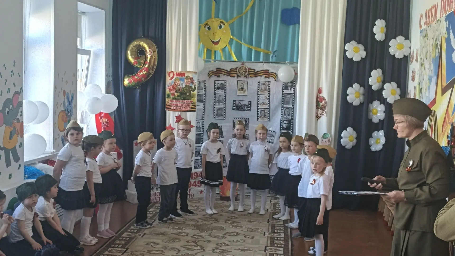 Тема прошедшей недели "День Победы". Ребята серьезно отнеслись к подготовке праздника: ...