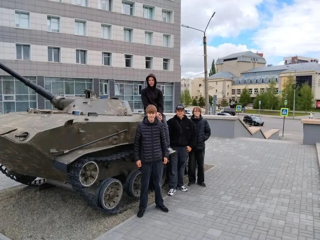 22.05 учащиеся 8б класса посетили Музей военной истории. 🪖 Ребята были впечатлены экспозициями, отра