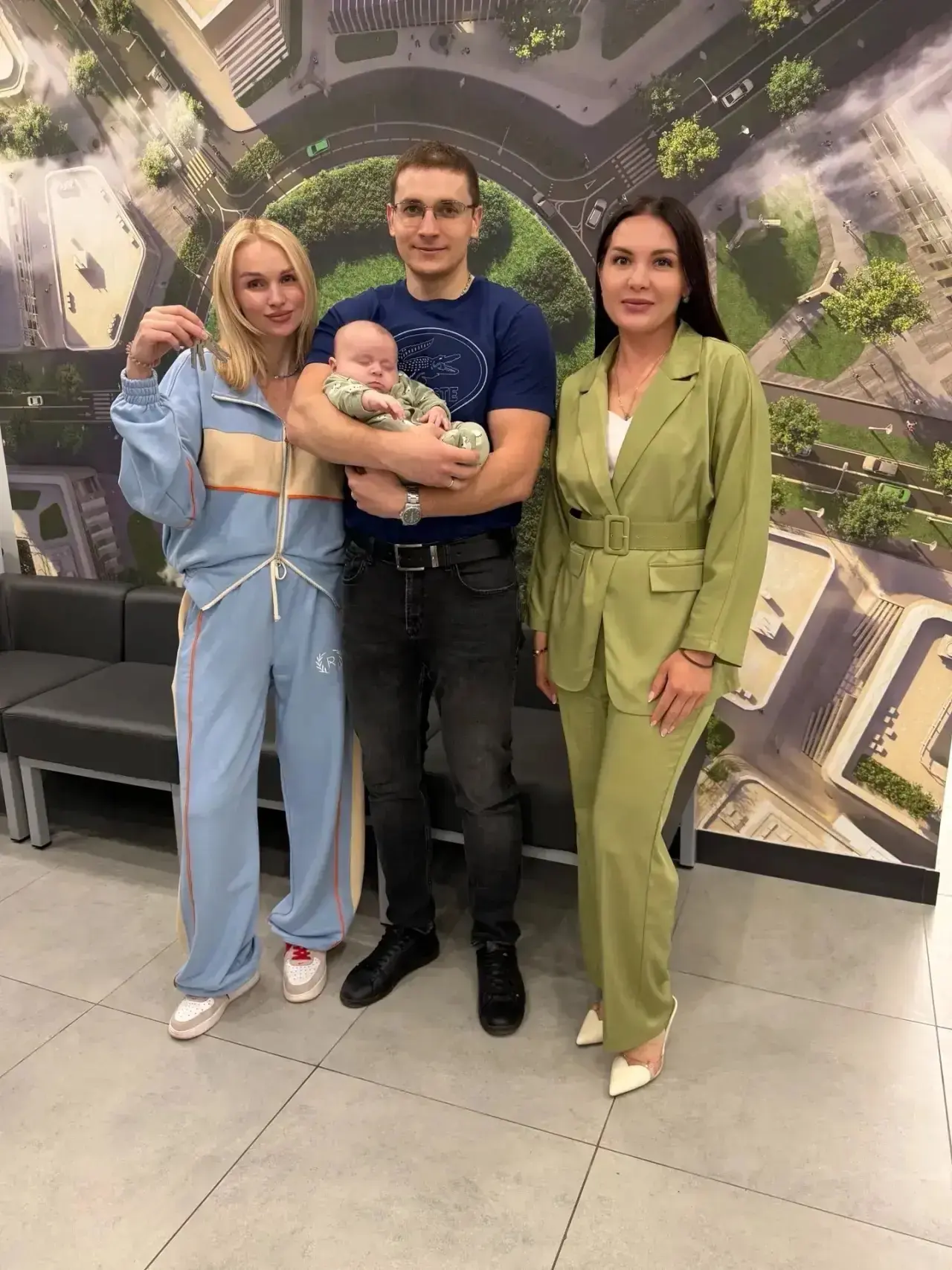 На прошлой неделе прошла продажа второго дома на Уральской, поздравляю новоселов!!!