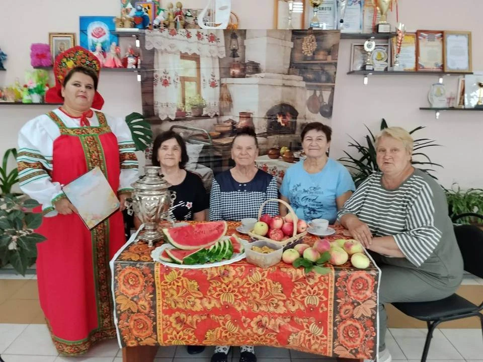 🍏Яблочный Спас: праздник с ароматом пирогов и добрыми беседами