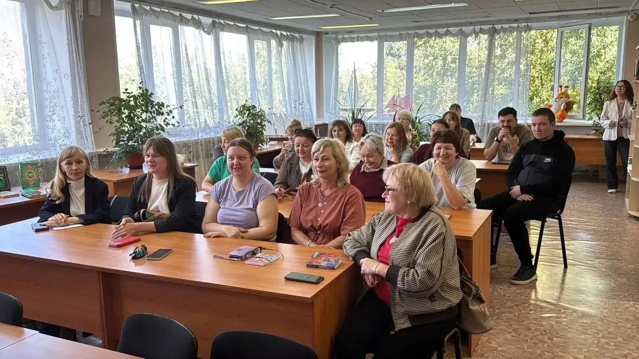 📚Сегодня встретилась с коллективом городской библиотеки, обсудили насущные вопросы, в ...