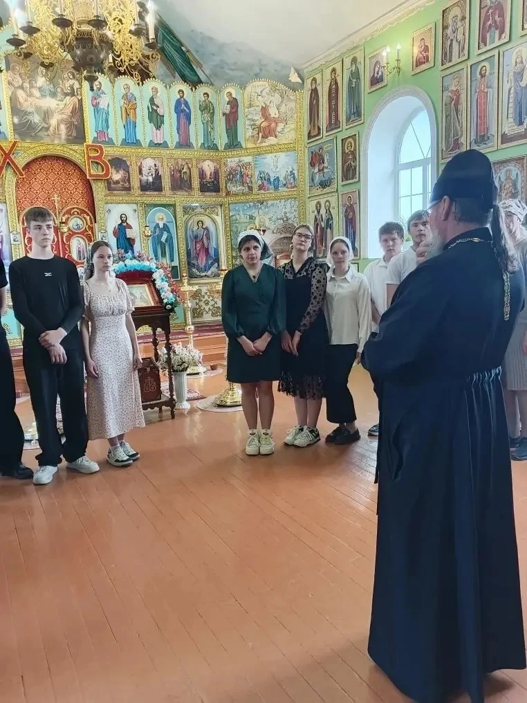 🕊️ «Святые смыслы 3D»: студенты техникума посетили храм  11 мая студенты, проживающие в общежитии Ко