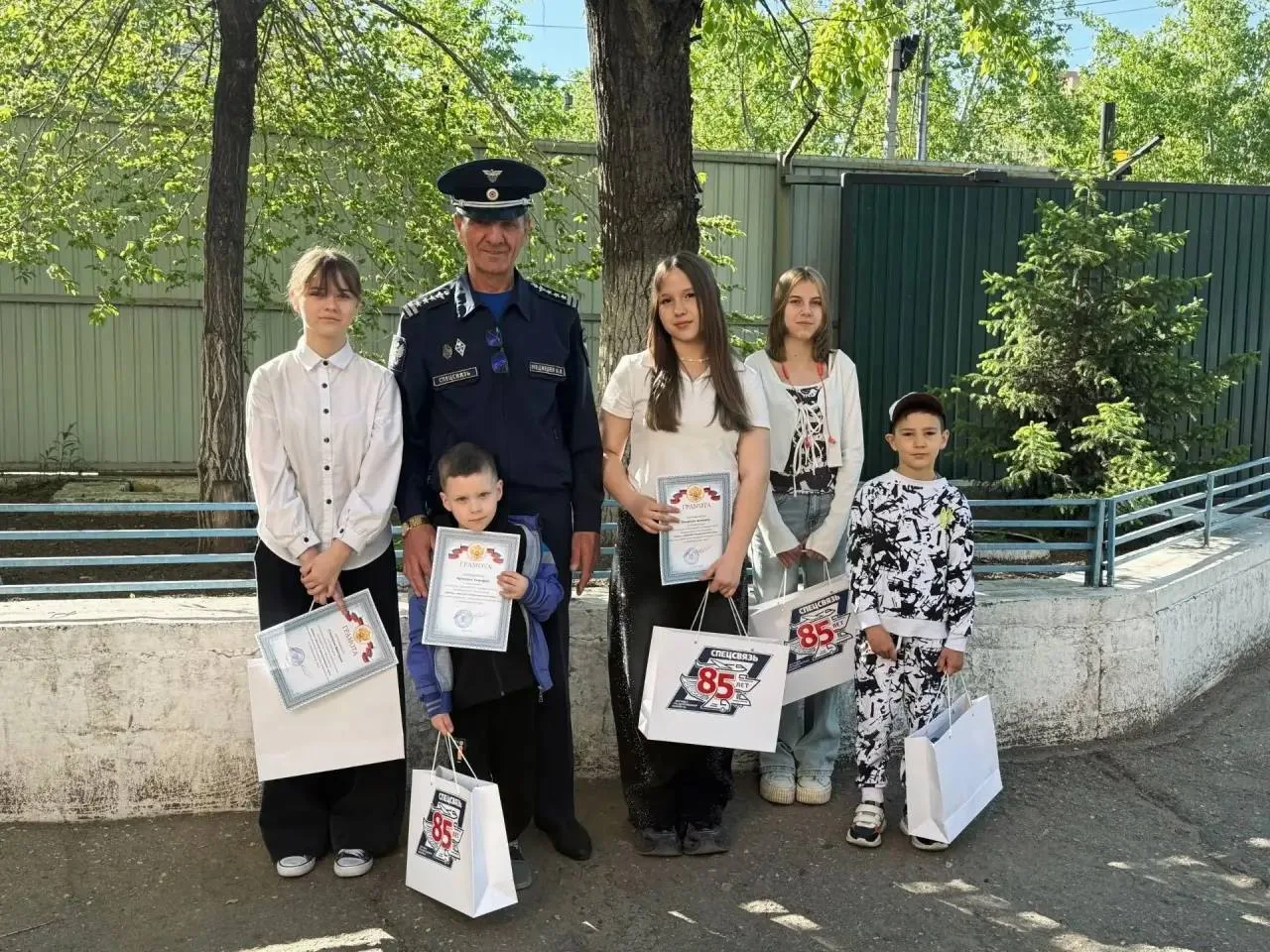 📜 Подвиг народа в сердцах детей: в Чите подвели итоги конкурса чтецов

В Управлении спецсвязи по За