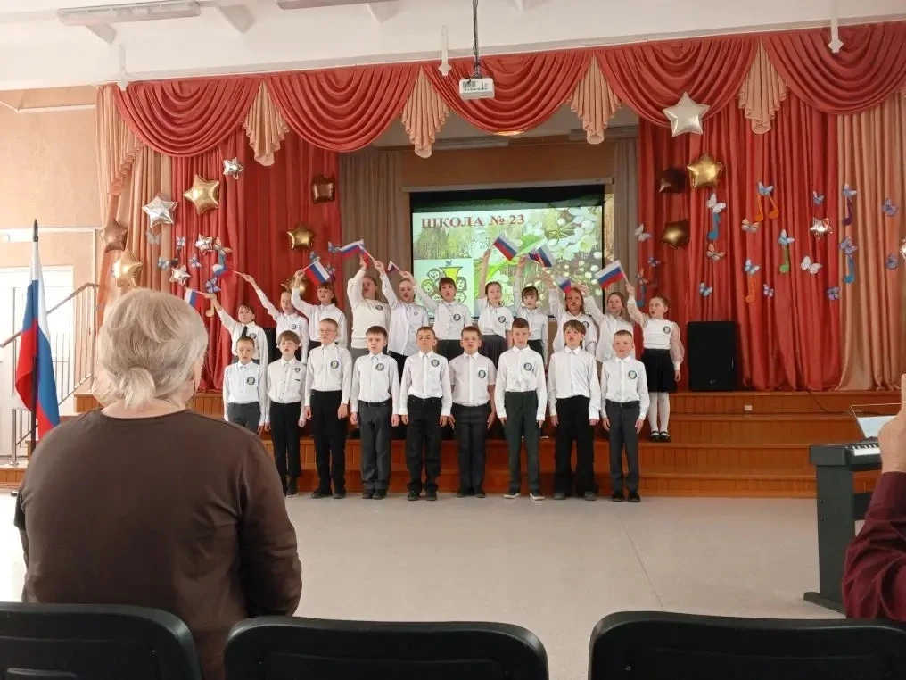 28 апреля   на   городском фестивале «Поющий детский сад, поющий класс, поющий город» н...