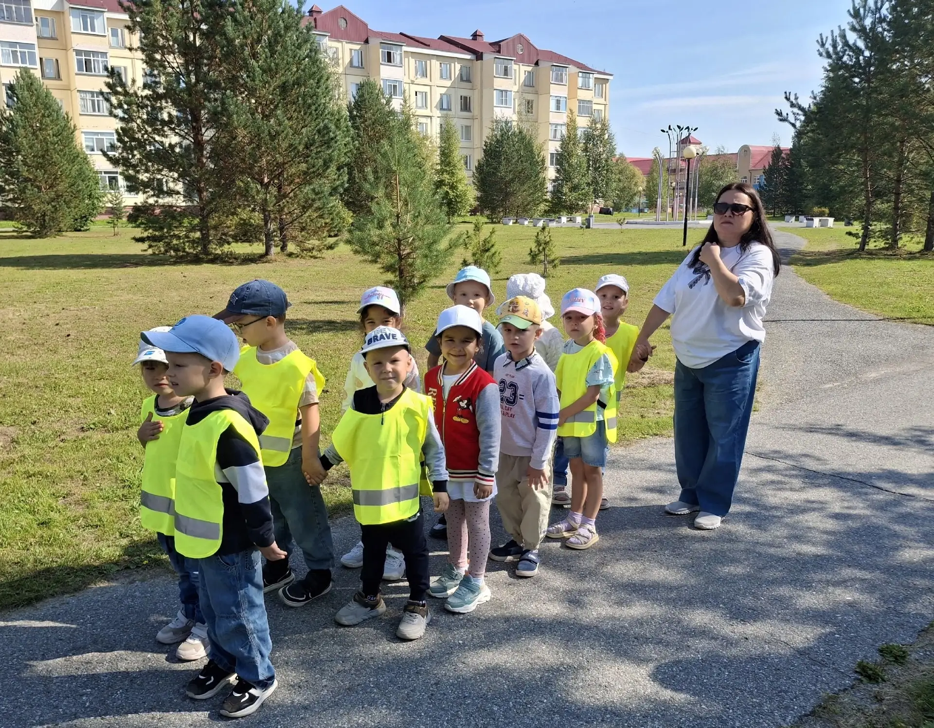 🚨«Внимание, дети!»: познавательная прогулка-экскурсия в Лангепасе 🚸