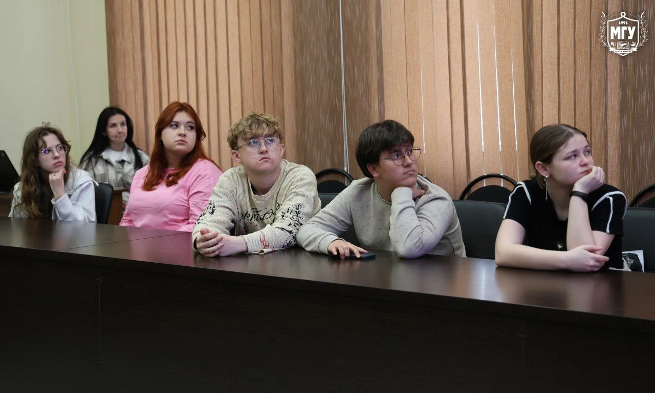 В МГУ имени А.И. Куинджи прошла встреча волонтёров и представителей Администрации городского округа 