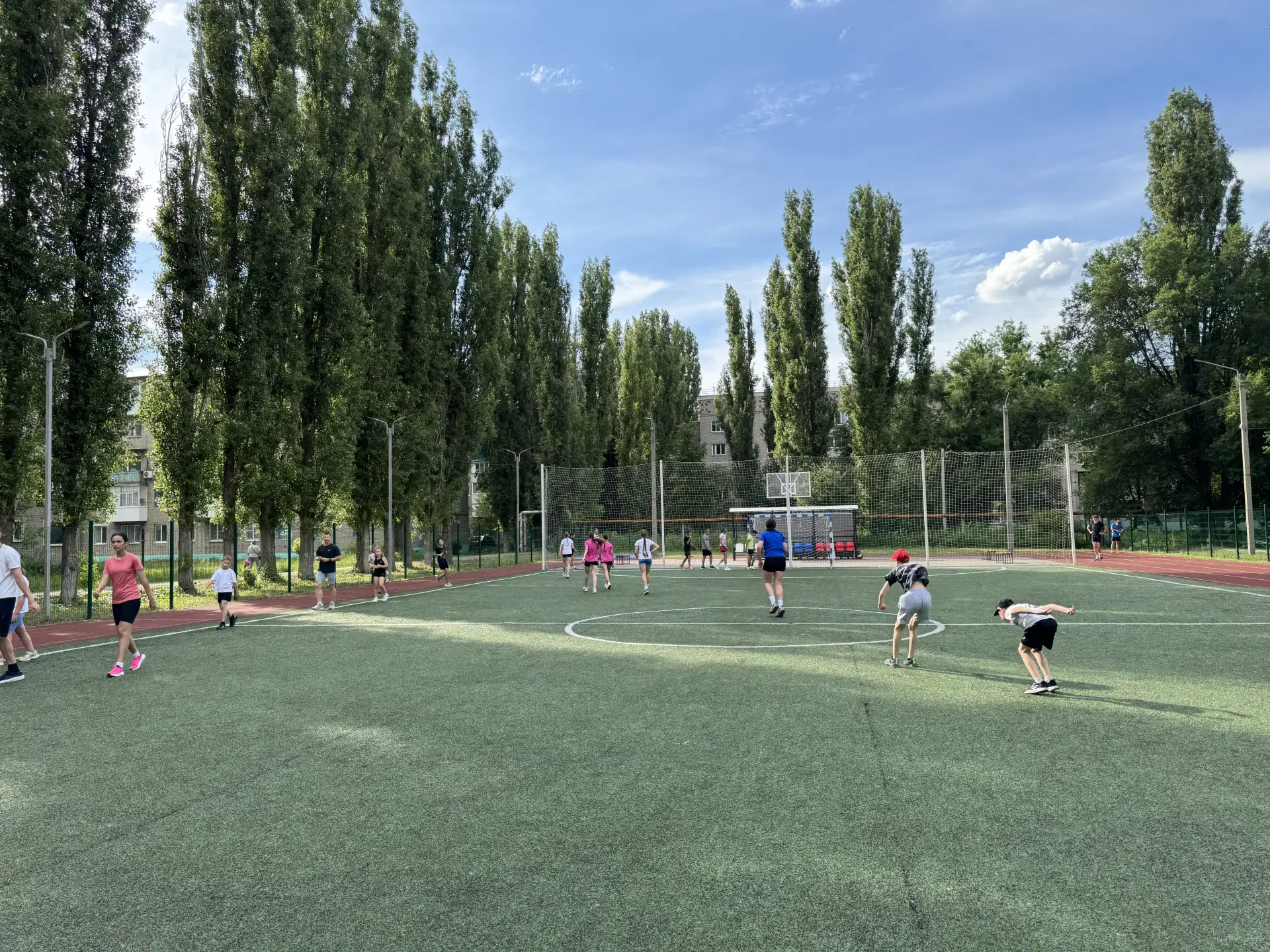 ☀️ Летом на территории Балашовского района реализуется программа «Дворовый тренер», ини...