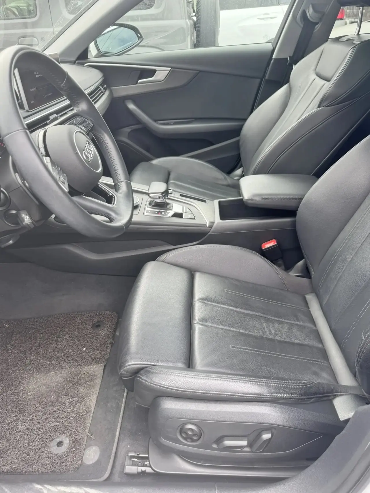 🇰🇷🤝Привезли Audi A4 из Южной Кореи для нашего клиента   ➤Год: 2018 ➤Объём: 2.0л., дизель ➤Привод: 2W